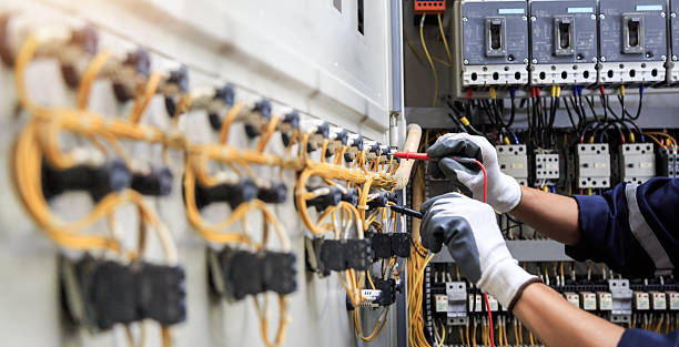 Professional Electrician technician working in Gardnerville Ranchos, NV